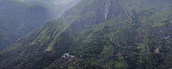 Bild: Berg, Wald und Wolken